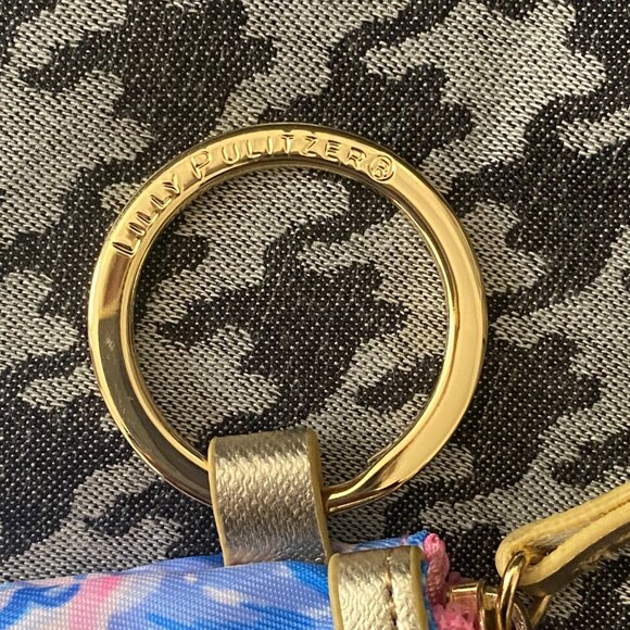 The Lilly Pulitzer ID Coin Purse in Pink Blue w/a Coral Sea pattern 5"x3"NWOT - Picture 3 of 5